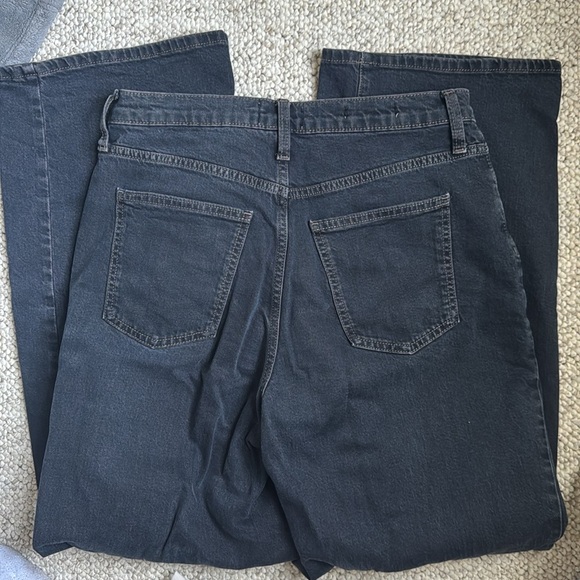 Women's High-Rise Wide Leg Jeans - Universal Thread™ Black Wash - Picture 3 of 4